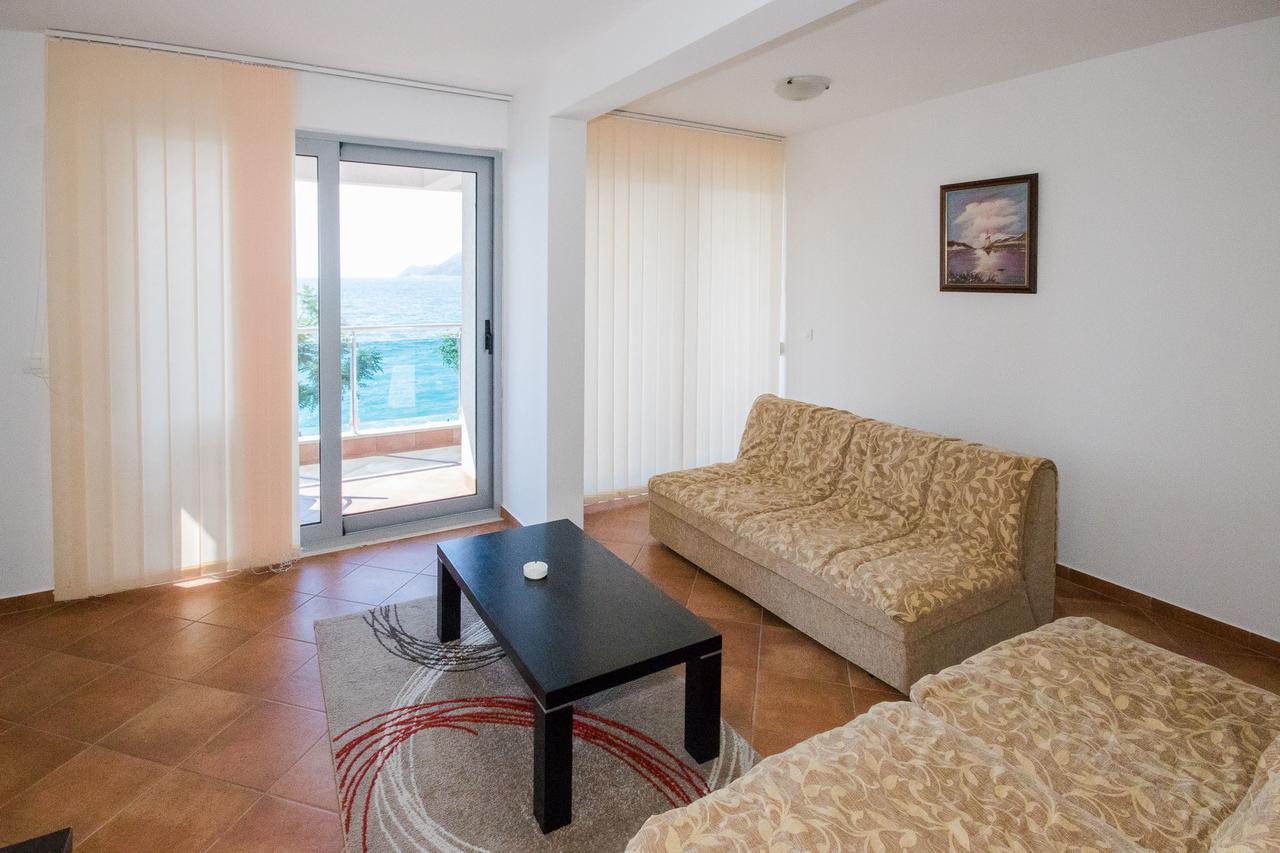 Apartments Palma Dobra Voda Bagian luar foto